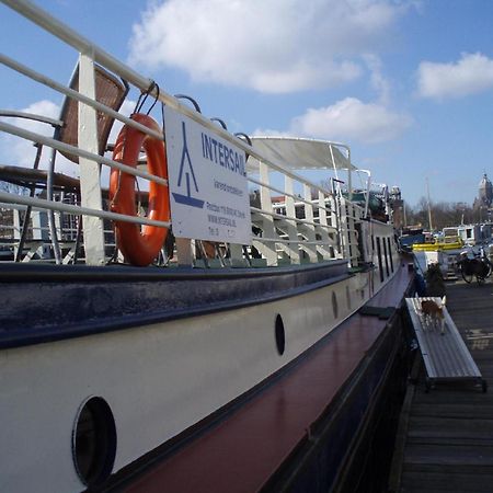 Intersail Hostel - Avontuur Амстердам Екстериор снимка