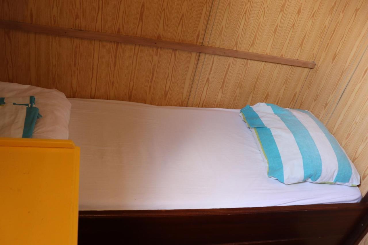 Intersail Hostel - Avontuur Амстердам Стая снимка