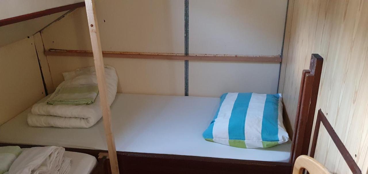 Intersail Hostel - Avontuur Амстердам Екстериор снимка