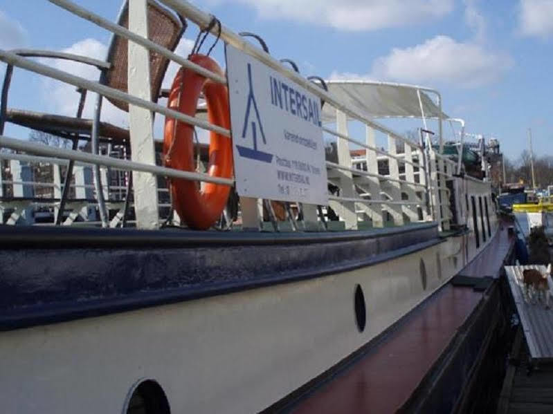 Intersail Hostel - Avontuur Амстердам Екстериор снимка
